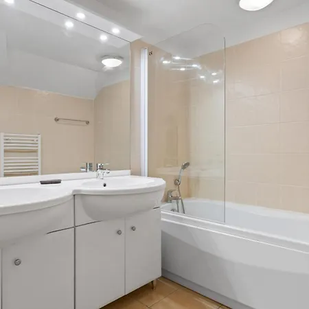 Superbe En Hyper Centre, Proche Plage, Linge Et Ménage Inclus Appartamento *