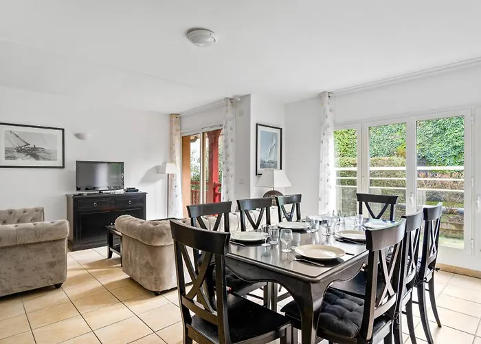 Superbe En Hyper Centre, Proche Plage, Linge Et Menage Inclus *